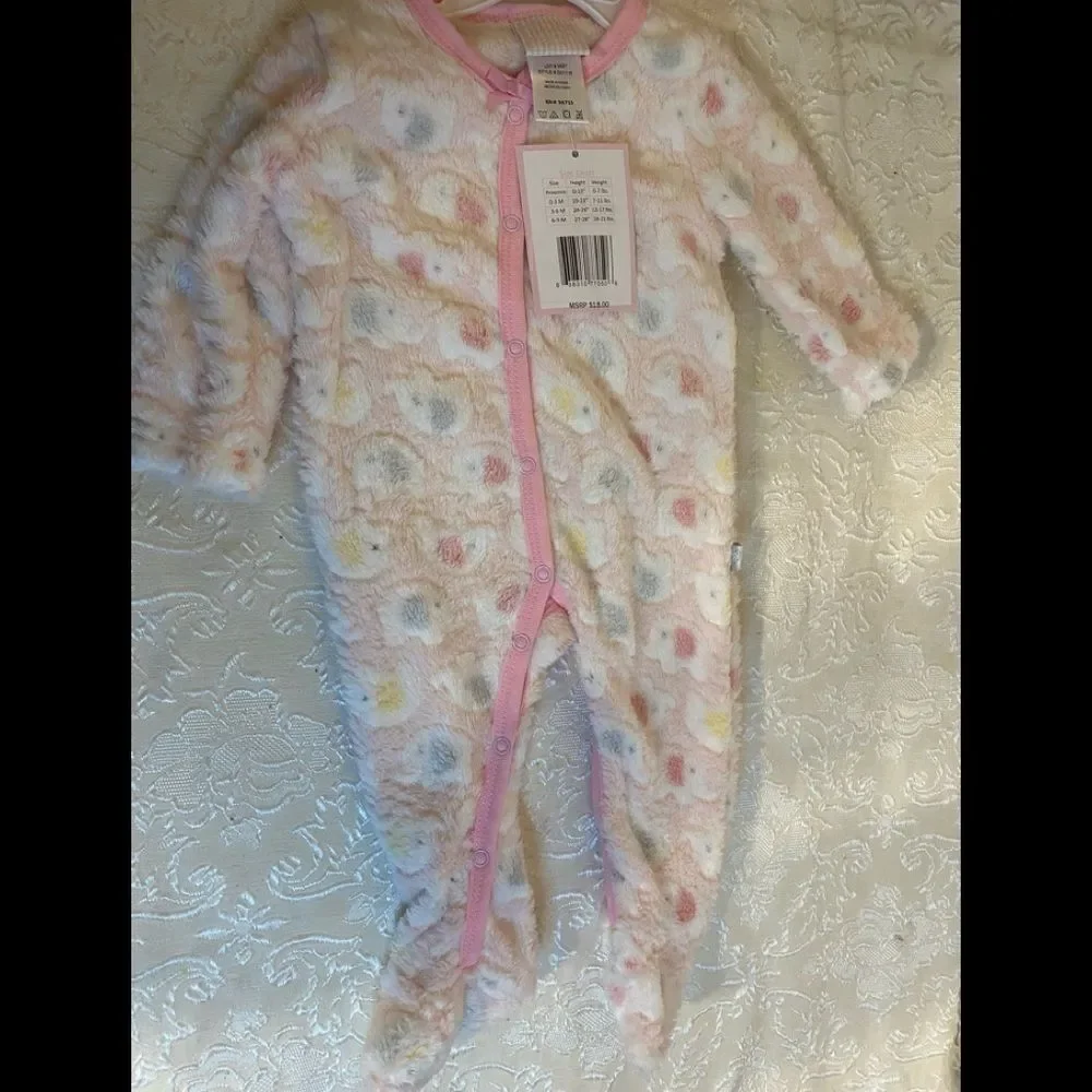 🛍Little joy Girls size 3-6 moths one piece Pijama🎀